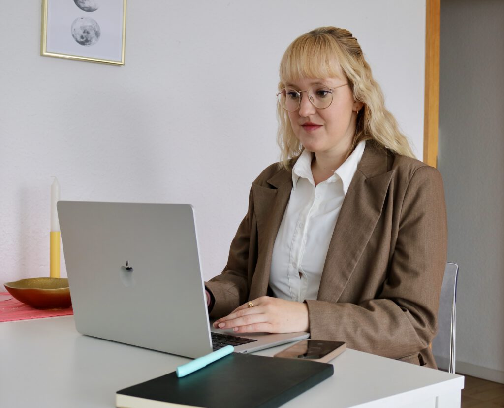 Sarah Kobs, Social Media Freelancerin, Social Media Beratung und Social Media Berater 